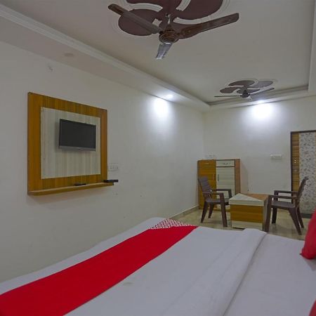 Oyo Flagship 79289 Hotel Grand Keshav Ghaziabad Esterno foto