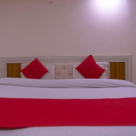 Oyo Flagship 79289 Hotel Grand Keshav Ghaziabad Esterno foto