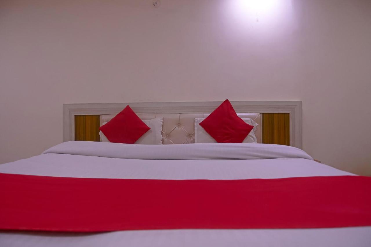 Oyo Flagship 79289 Hotel Grand Keshav Ghaziabad Esterno foto