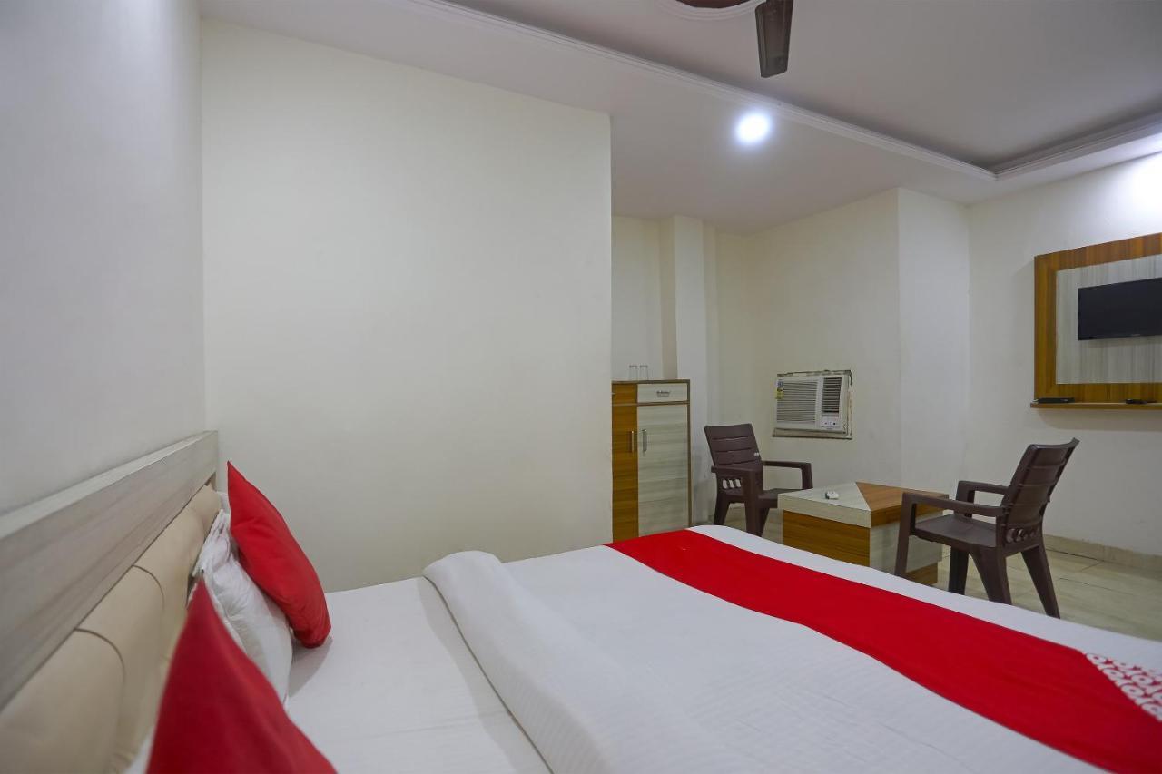 Oyo Flagship 79289 Hotel Grand Keshav Ghaziabad Esterno foto