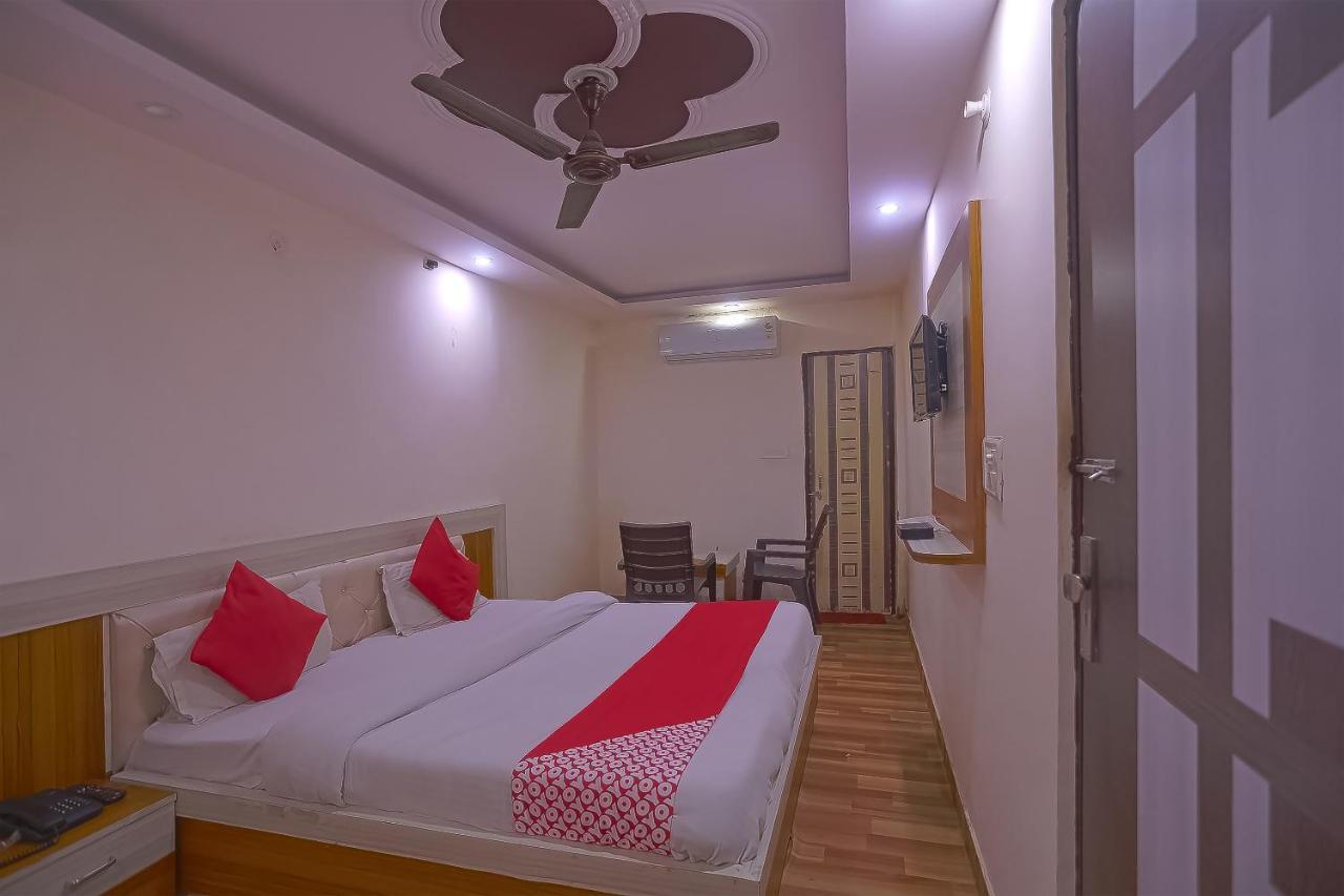Oyo Flagship 79289 Hotel Grand Keshav Ghaziabad Esterno foto
