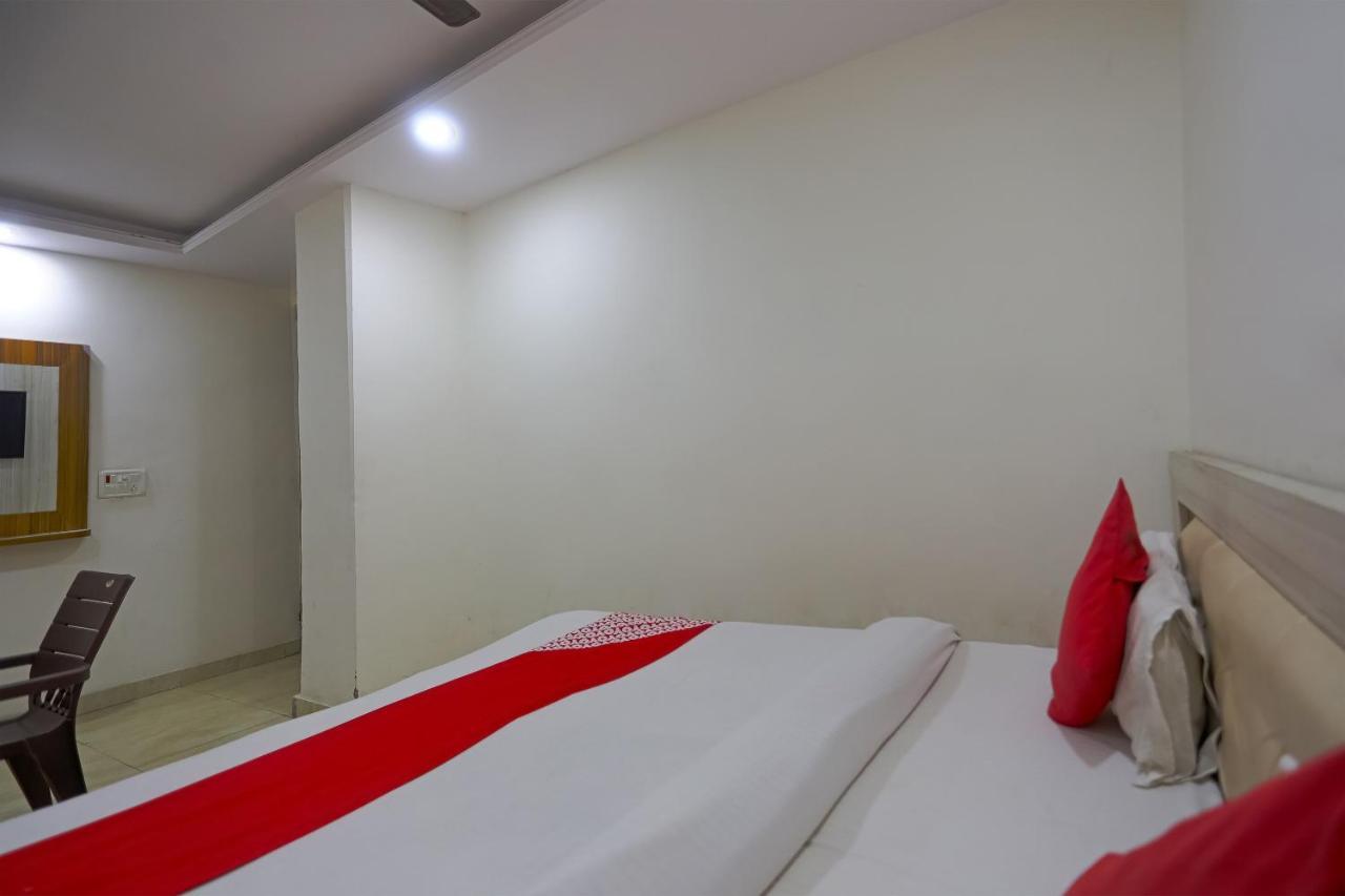 Oyo Flagship 79289 Hotel Grand Keshav Ghaziabad Esterno foto