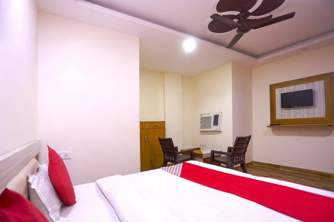 Oyo Flagship 79289 Hotel Grand Keshav Ghaziabad Esterno foto