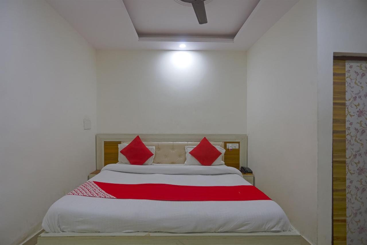Oyo Flagship 79289 Hotel Grand Keshav Ghaziabad Esterno foto