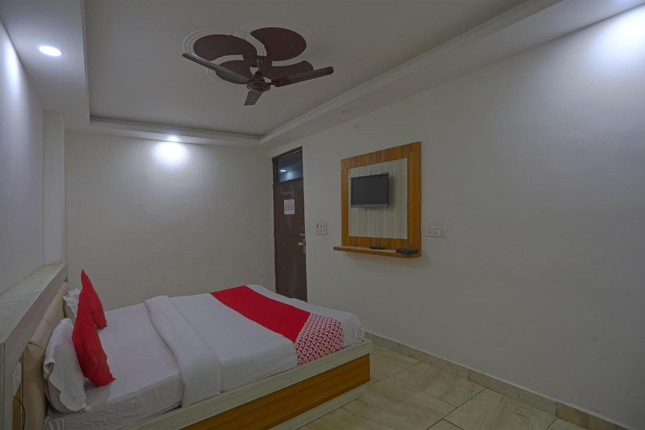 Oyo Flagship 79289 Hotel Grand Keshav Ghaziabad Esterno foto
