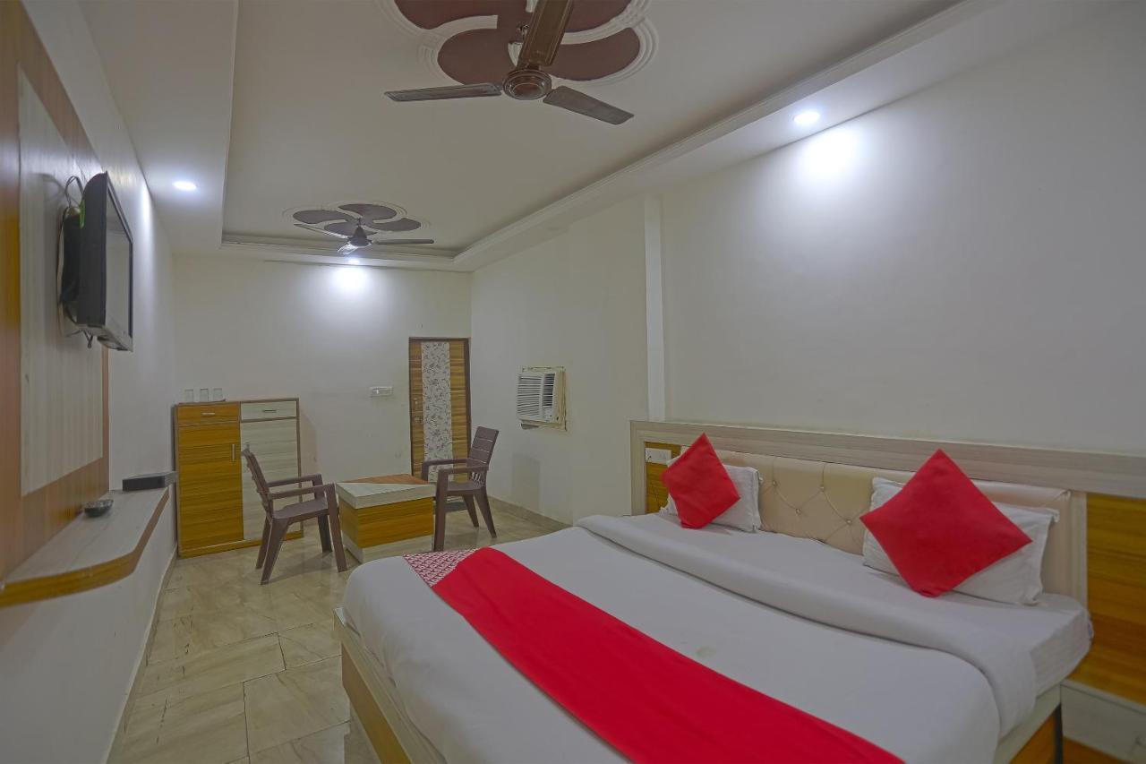 Oyo Flagship 79289 Hotel Grand Keshav Ghaziabad Esterno foto